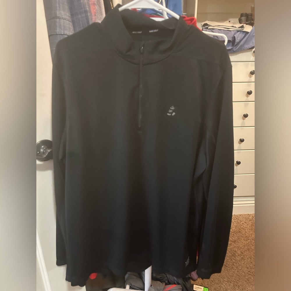 Disney Nike Dry Fit pullover size large